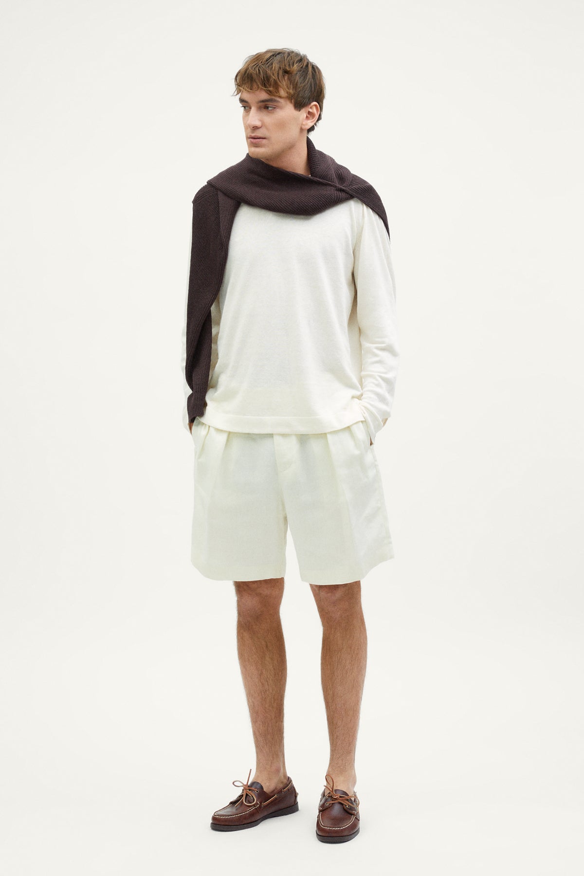 The Linen Twill Bermuda Shorts - white