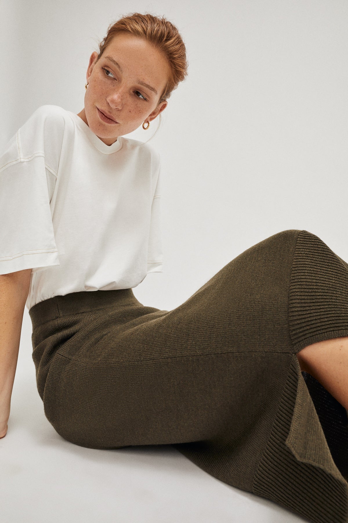 the merino wool skirt military green