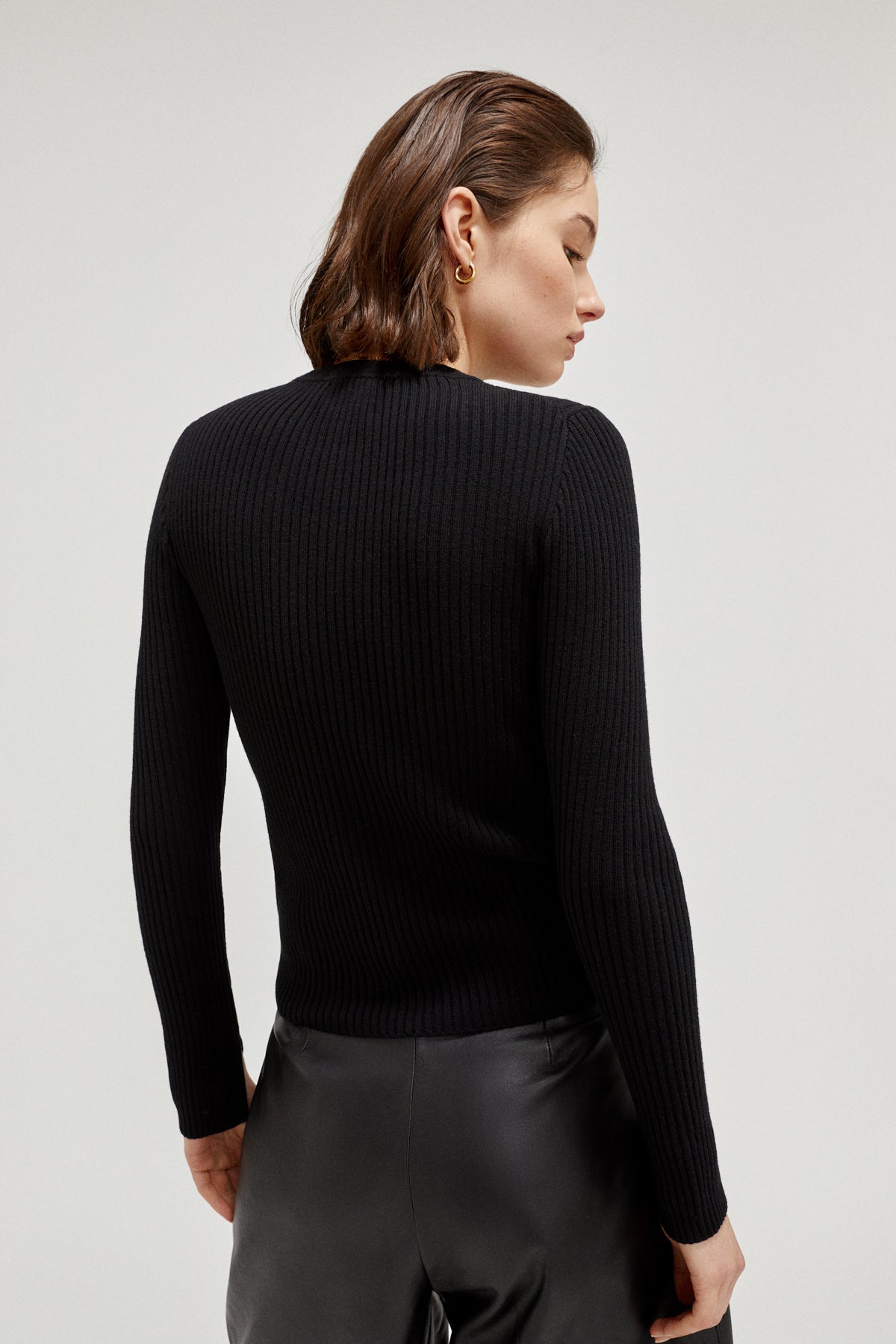 the merino wool ribbed sweater pearl