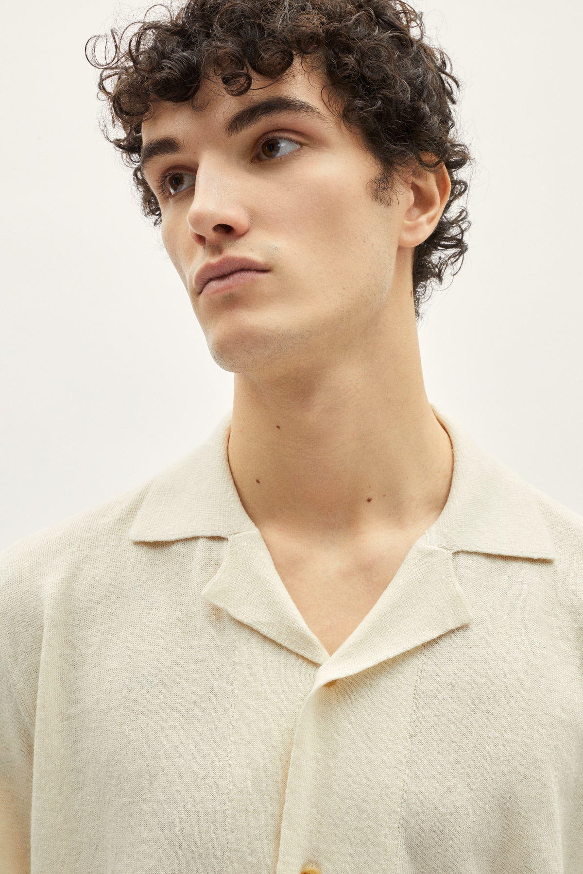 the linen cotton bowling shirt milk white