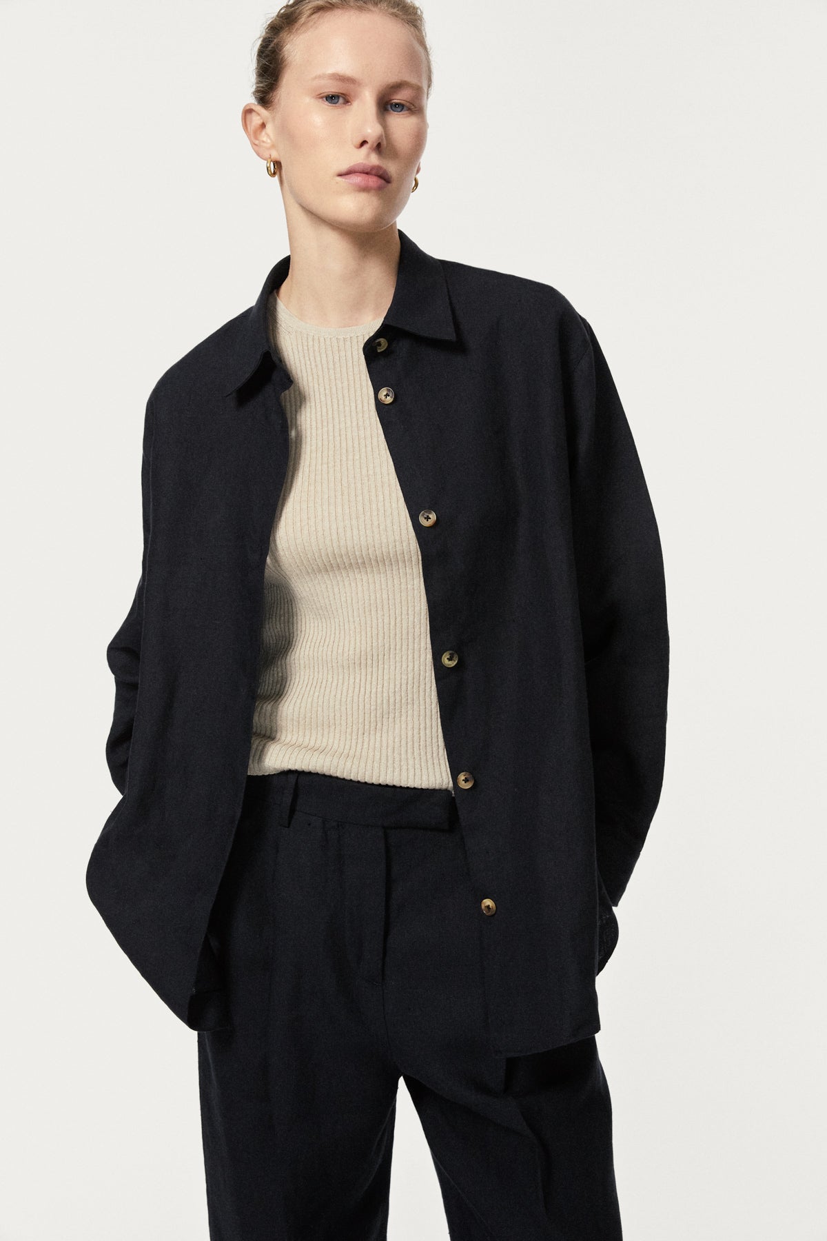 The Linen Twill Relaxed Overshirt balck navy