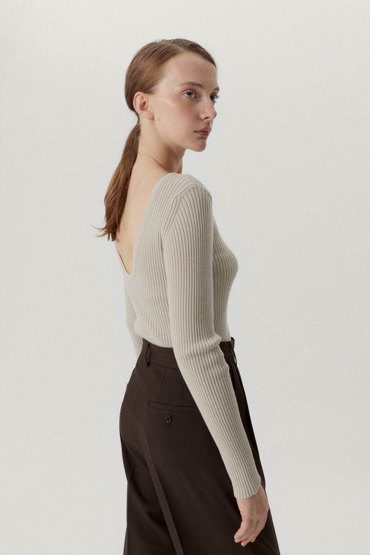 the merino wool back neckline top pearl