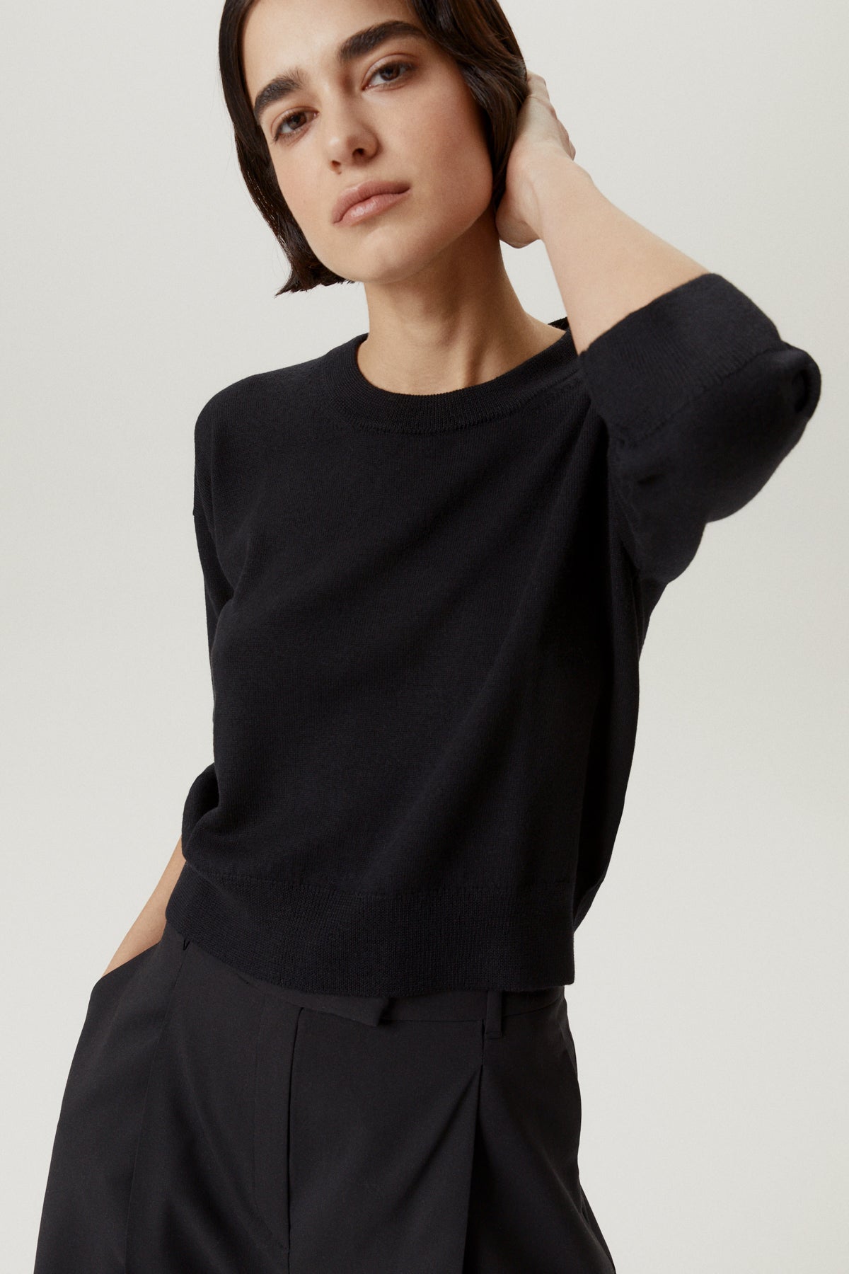 the merino wool boxy t shirt black