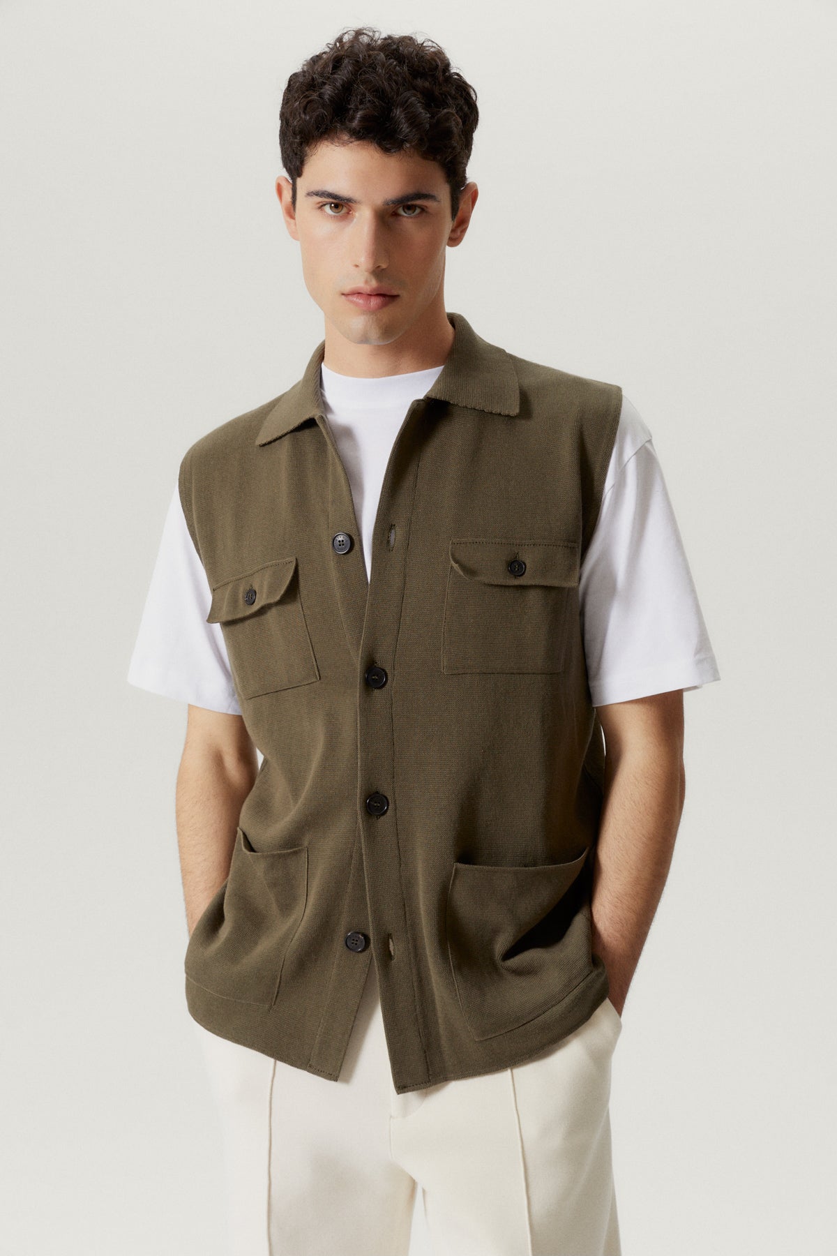 the organic cotton vest kaki green