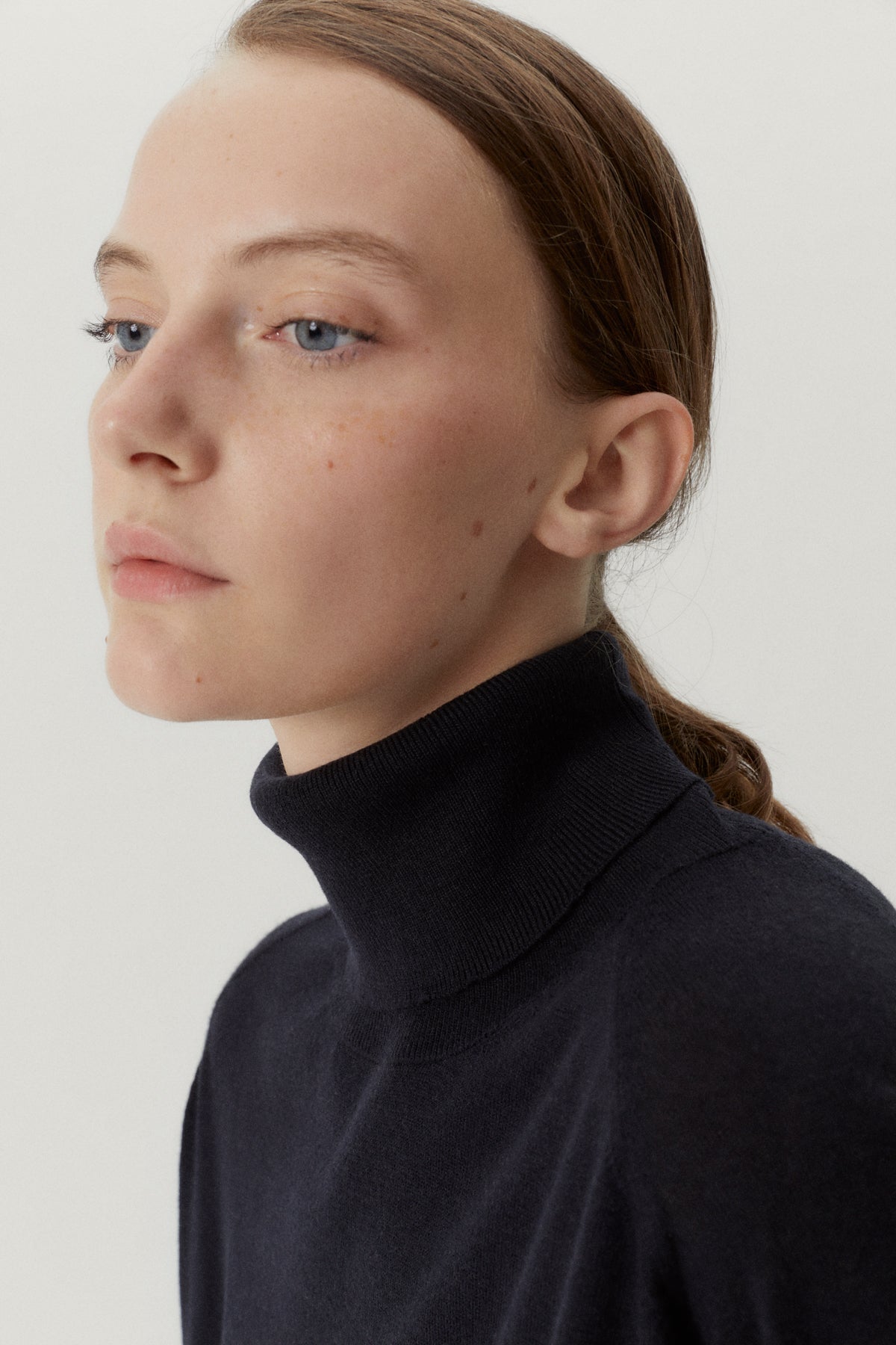 the ultrasoft wool relaxed roll neck midnight blue